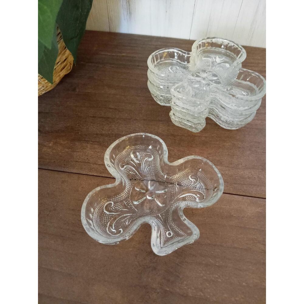 Vintage Club Shaped Trinket Dishes Ashtrays Tiara Sandwich Glass Set of 4